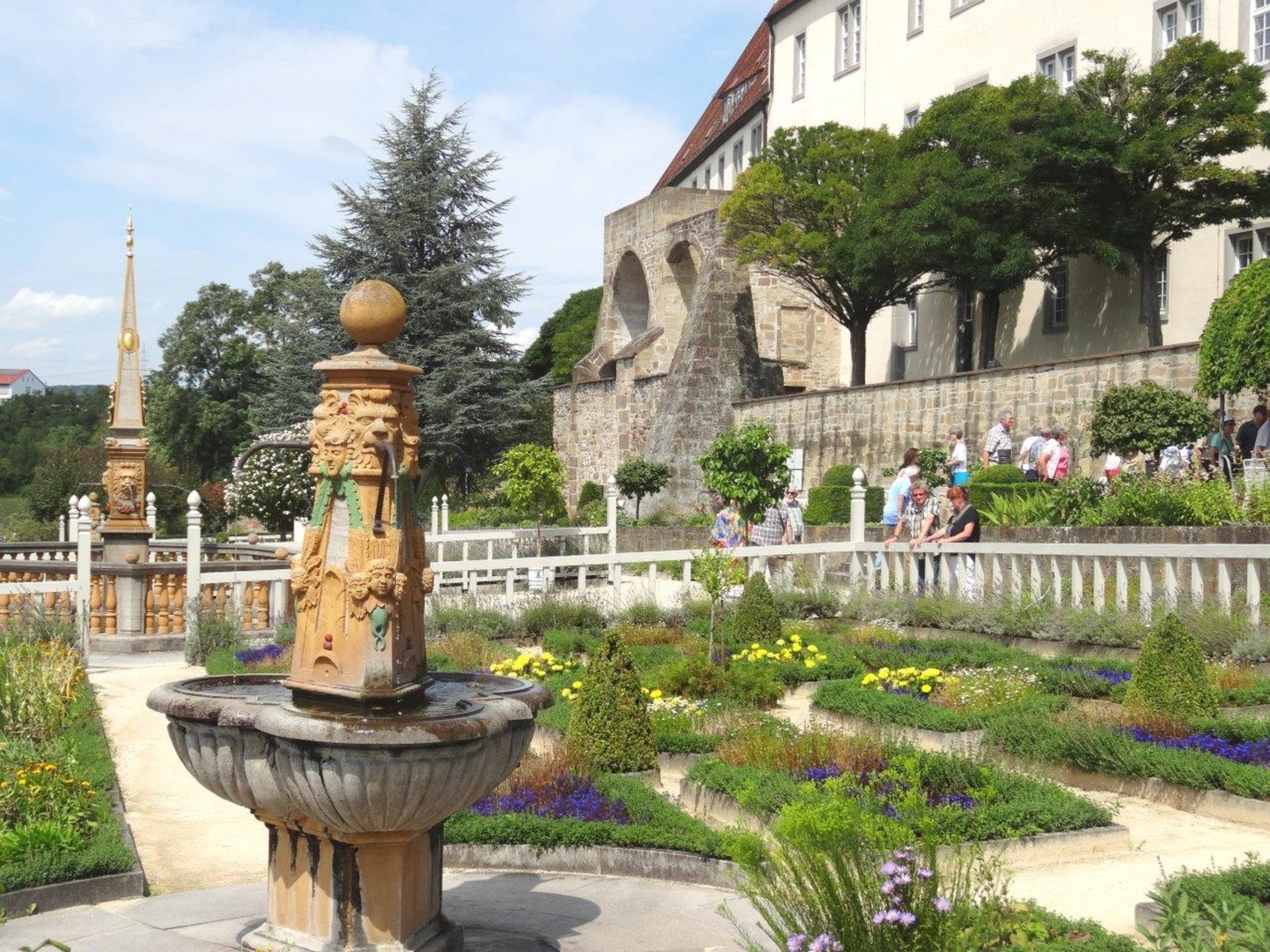 Foto: Leonberg Pomeranzengarten Foto: Leonberg Pomeranzengarten
