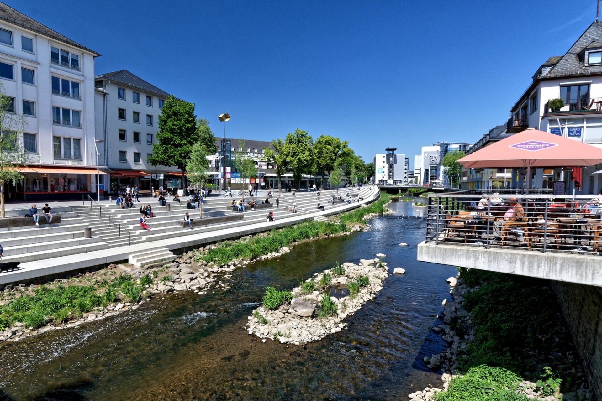 Foto: Stufenanlage an der Sieg