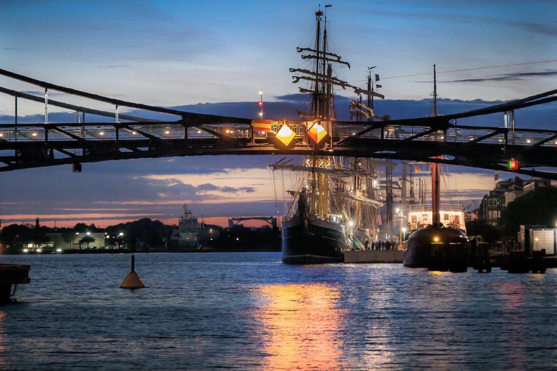 Foto: Wilhelmshaven Brücke