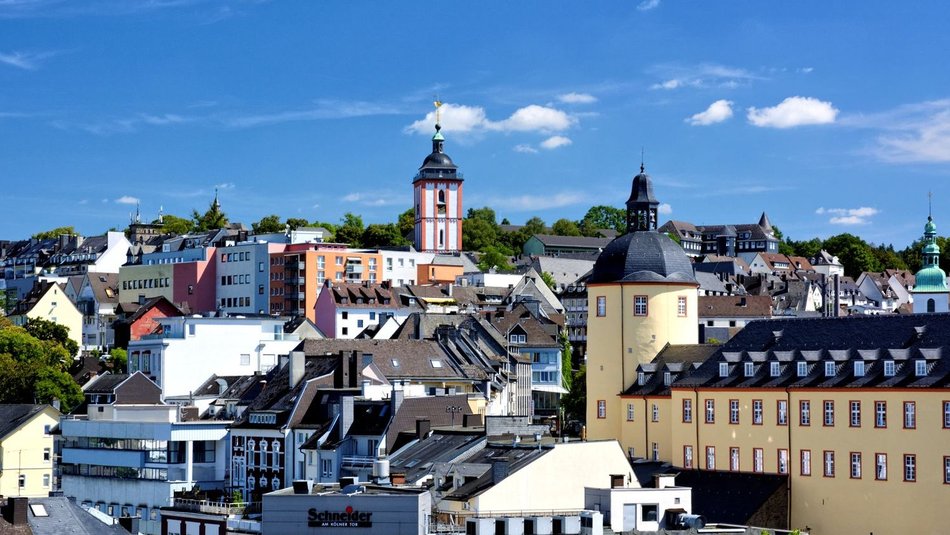 Foto: Nikolaikirche und Unteres Schloss Foto: Nikolaikirche und Unteres Schloss