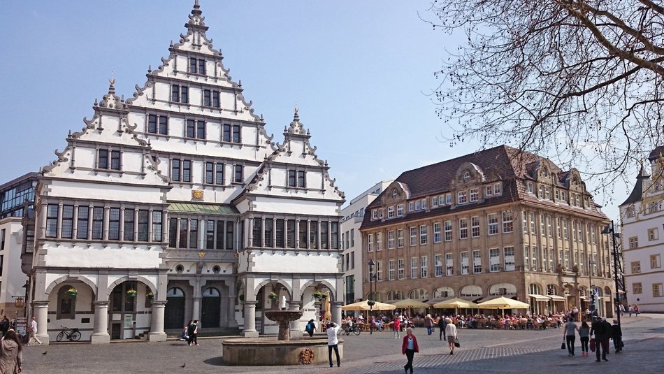 Foto: Rathausplatz Paderborn Foto: Rathausplatz Paderborn